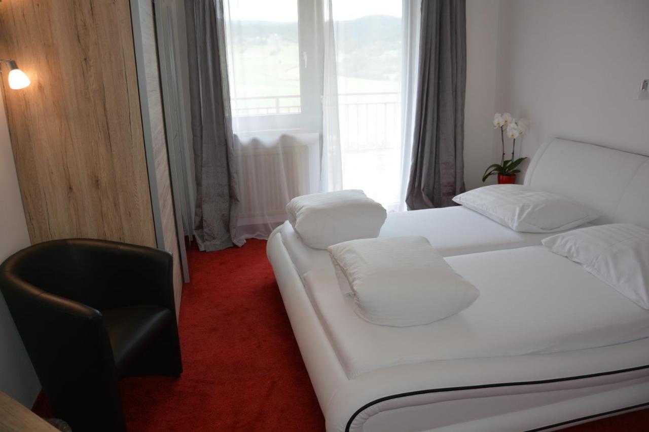 Hotel Boehmerwaldhof อุลริสแบร์ก ภายนอก รูปภาพ